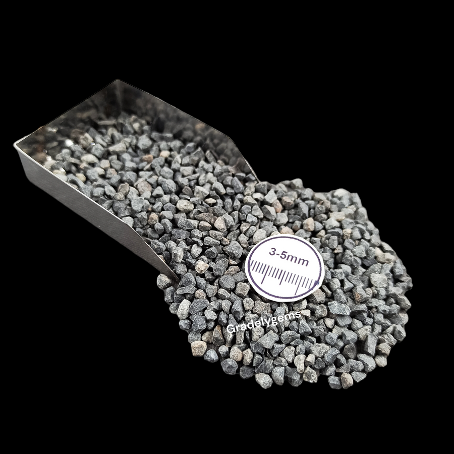 GRADELYGEMS Black Onyx Bold Crushed Stone 3-5mm for Vase Fillers, Jewelry Design, Resin Art & Decor